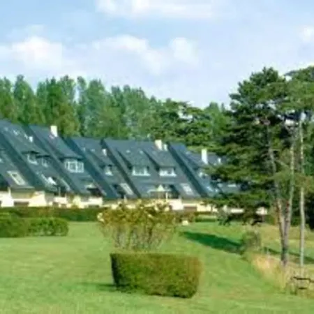 Confortable A De 25 M² Avec Jardin Houlgate