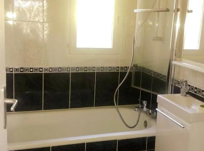 Confortable A De 25 M² Avec Jardin Daire *