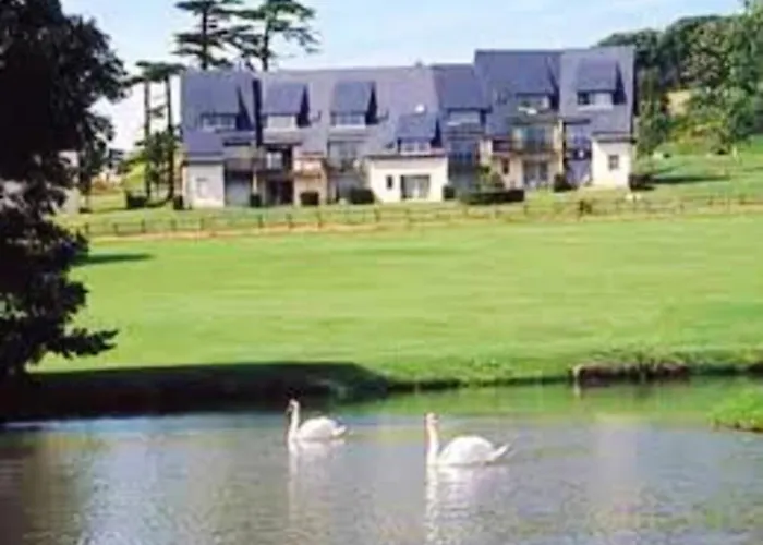 Confortable A De 25 M² Avec Jardin Daire Houlgate