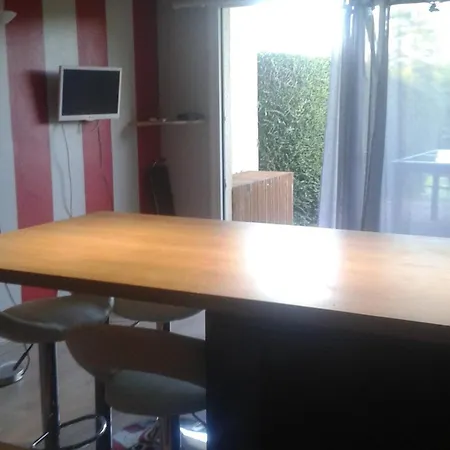 Confortable A De 25 M² Avec Jardin
