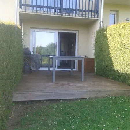 Confortable A De 25 M² Avec Jardin * הולגאט