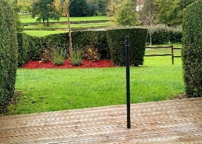 아파트 Confortable A De 25 M² Avec Jardin *