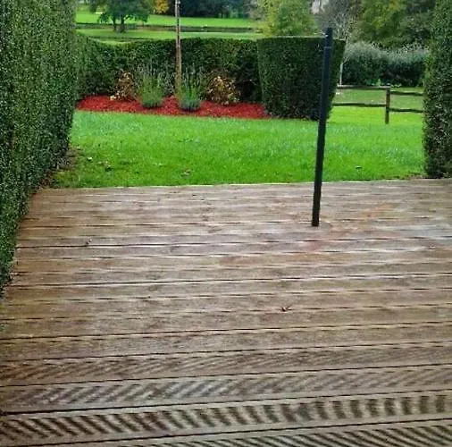 아파트 Confortable A De 25 M² Avec Jardin